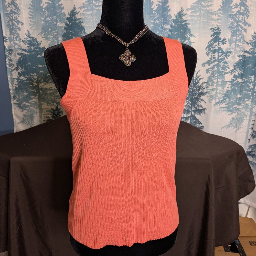 🍑 Like New Ann Taylor Ribbed Knit Tank Top – Wide Strap – Size Medium 🍑